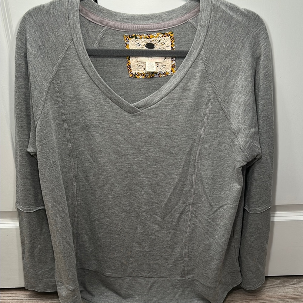 Cupio Gray V-Neck Women's Top long sleeve large casual lightweight soft